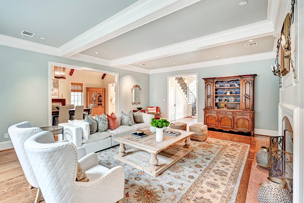 6163 Chevy Chase Drive