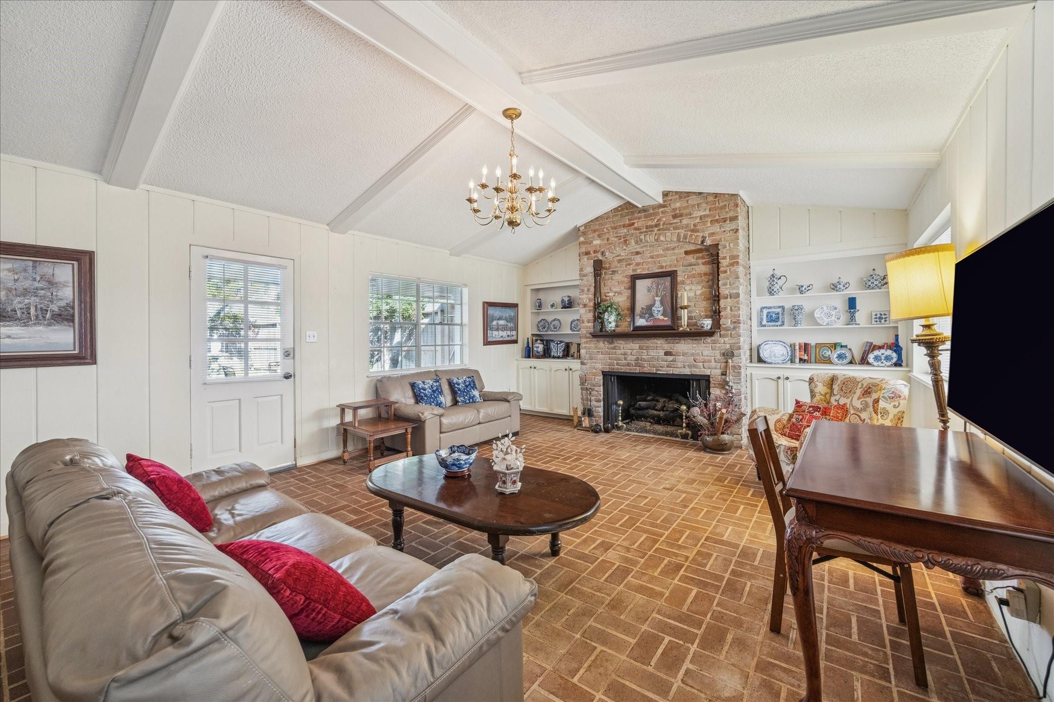 10002 Cedar Creek Drive