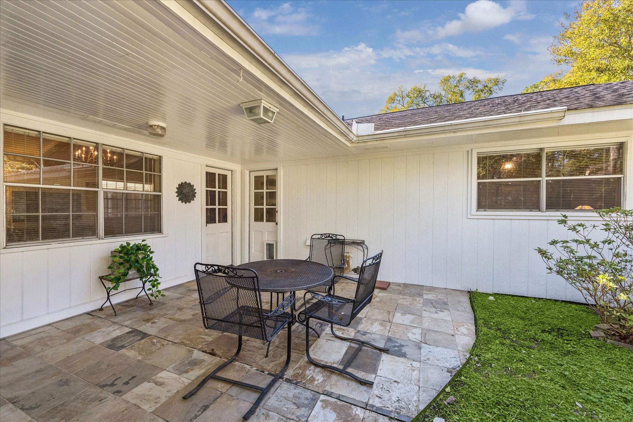 10002 Cedar Creek Drive