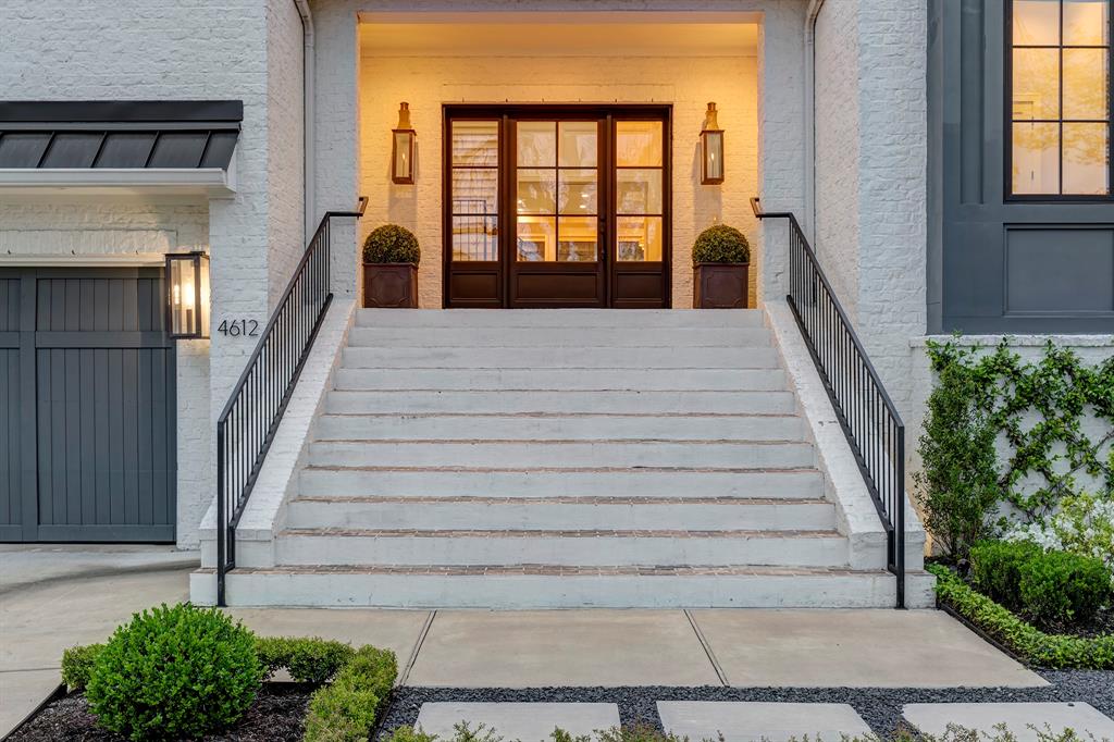 4612 Holt Street
