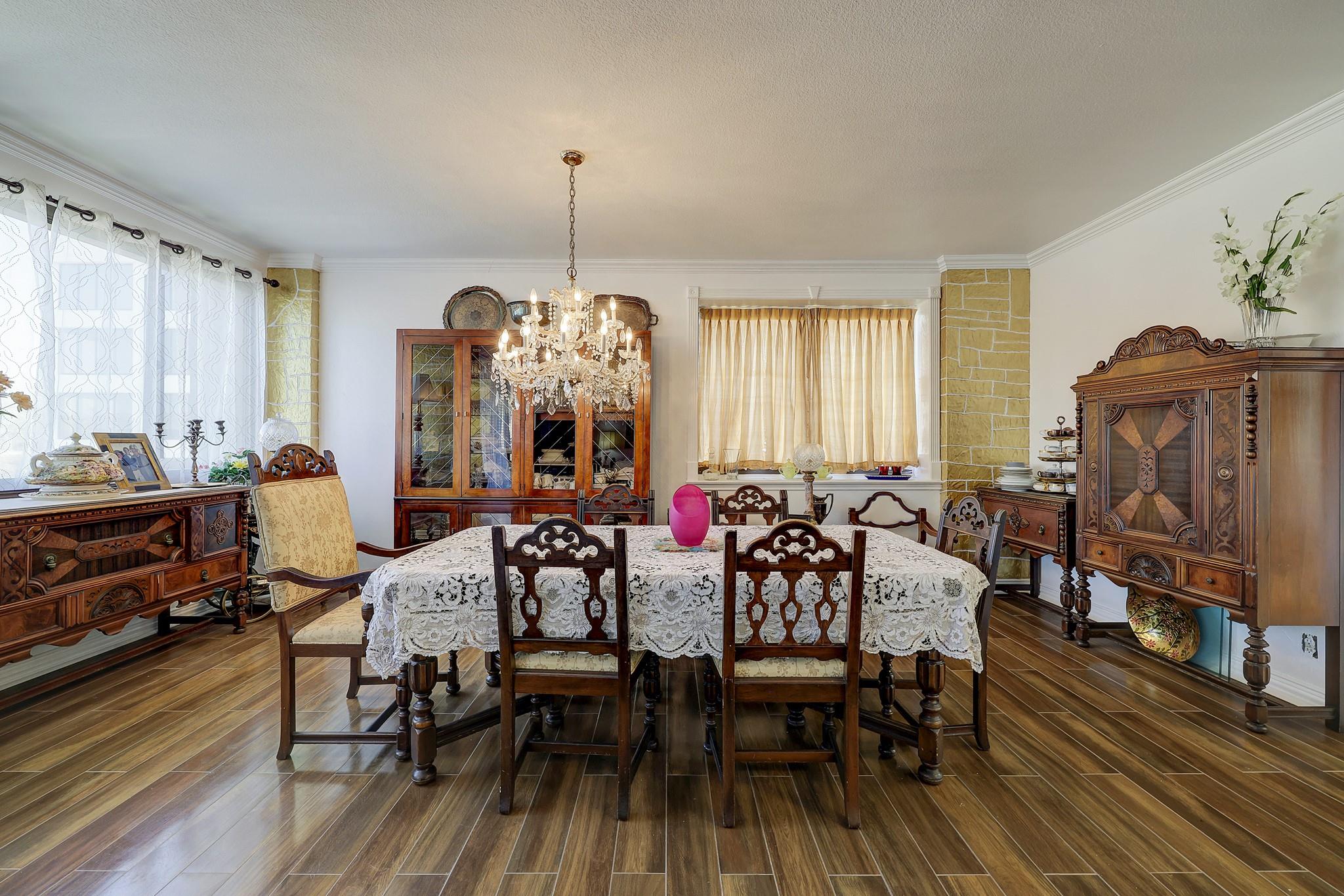 49 Briar Hollow Lane # 302