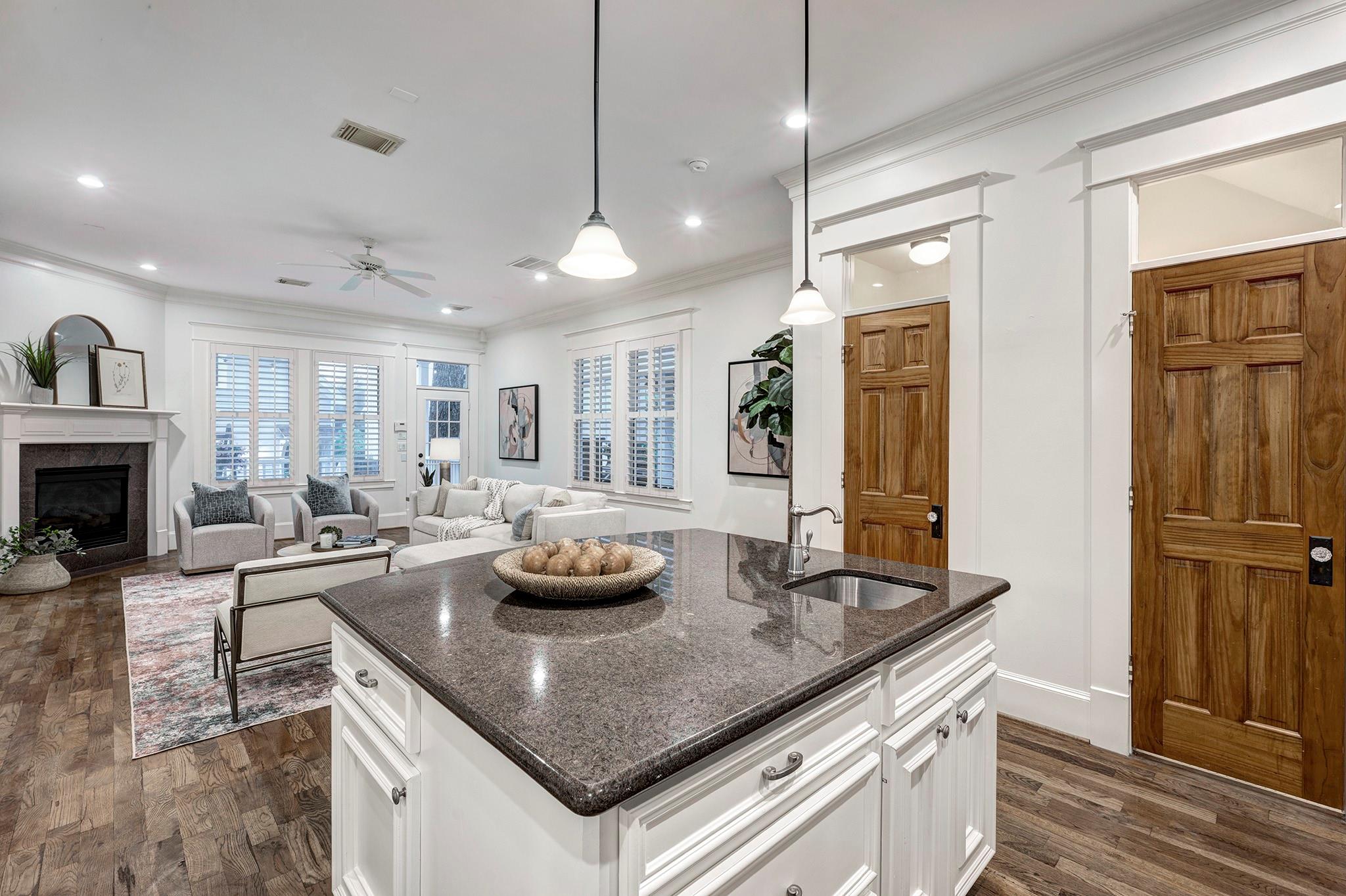 508 W 17th Street