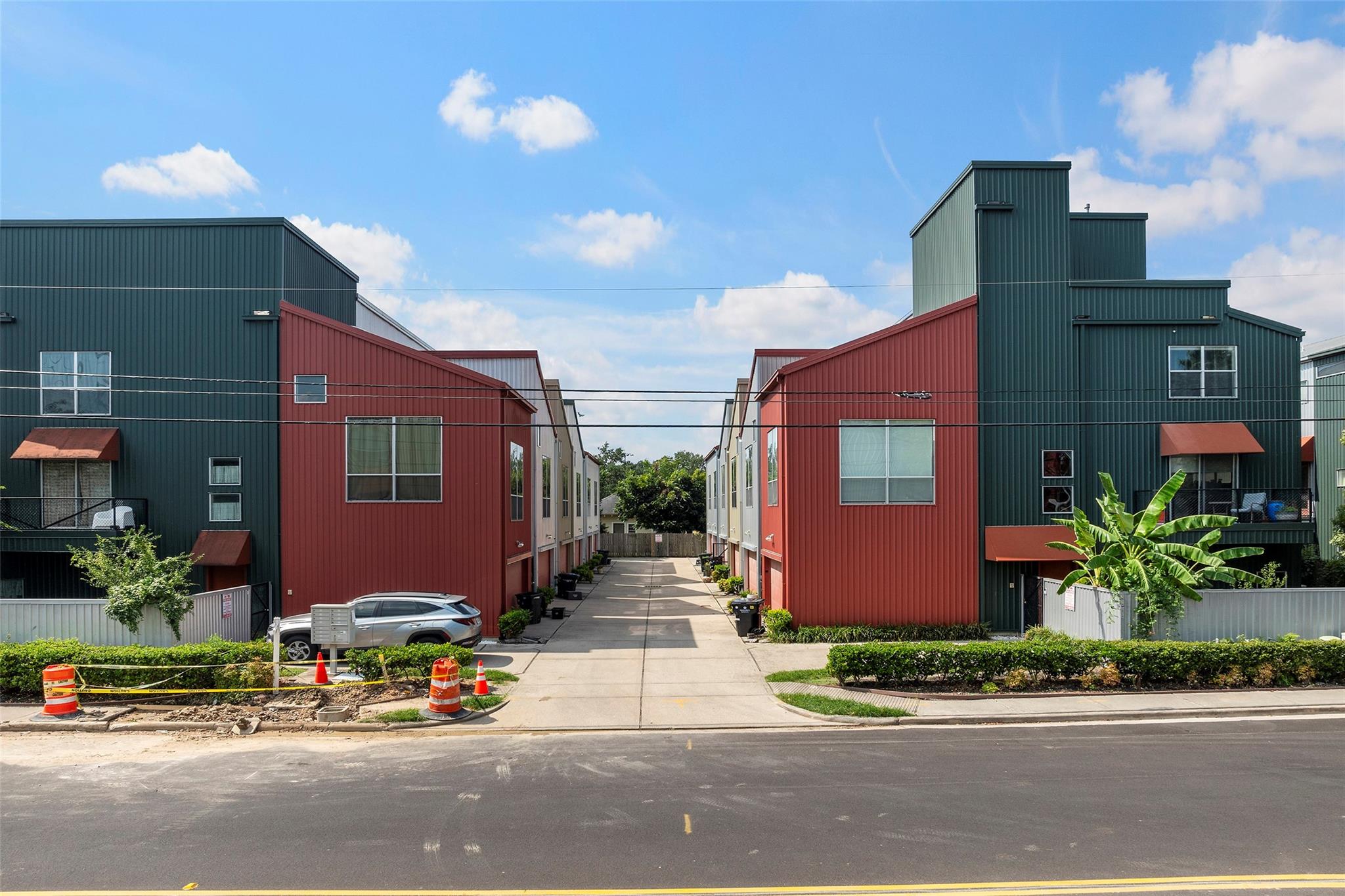 3018 Commerce Street