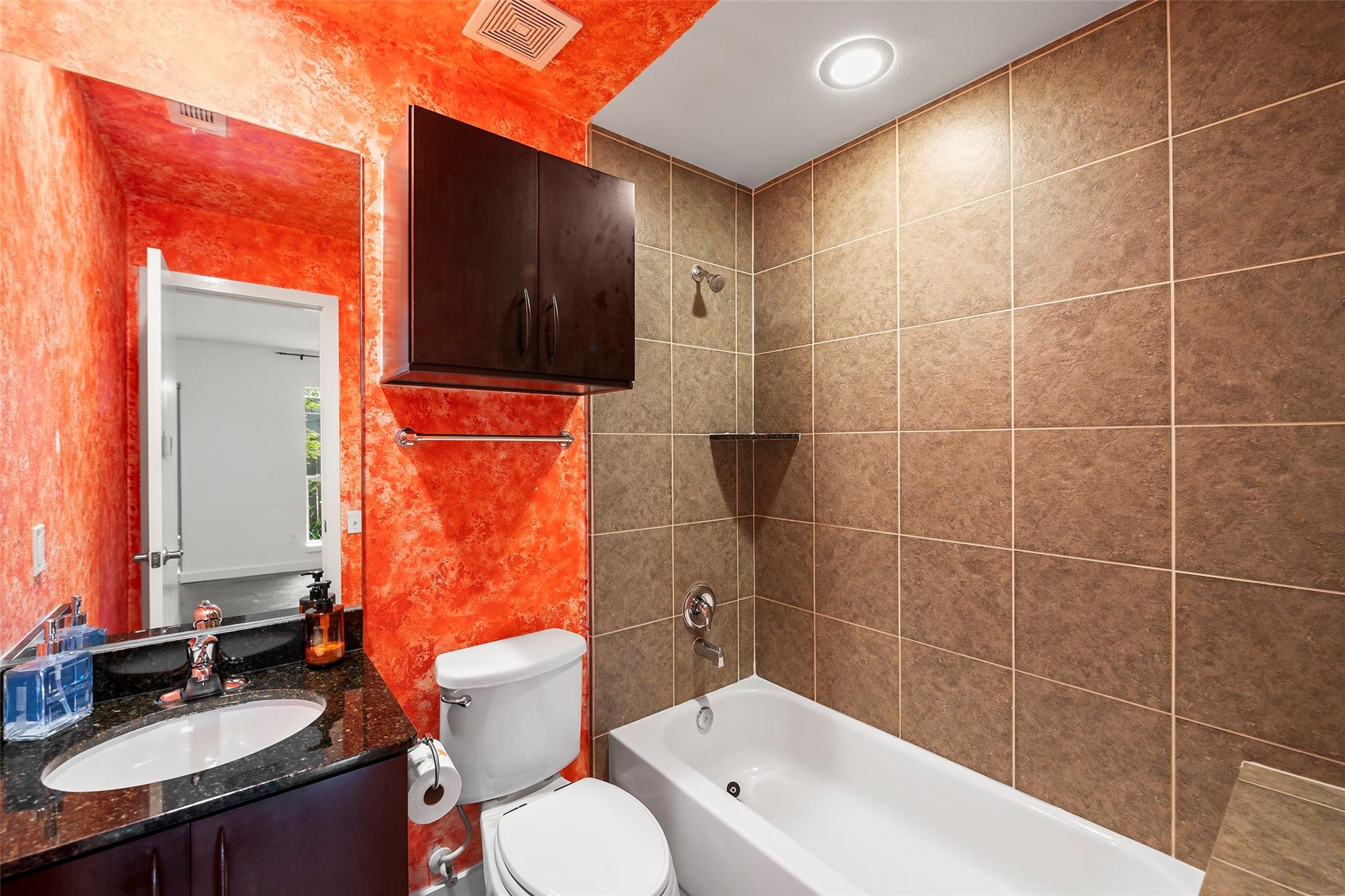 3018 Commerce Street