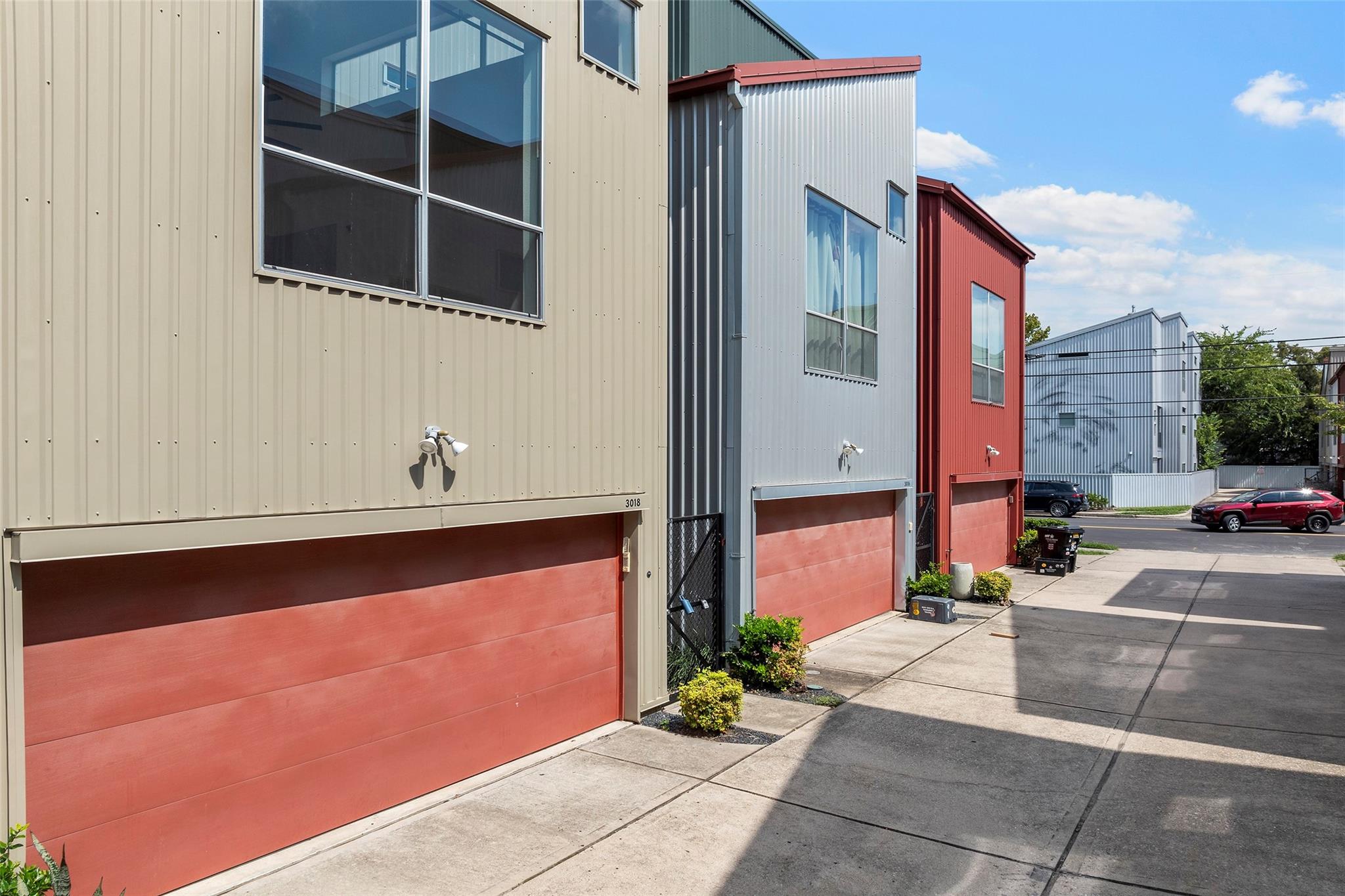 3018 Commerce Street