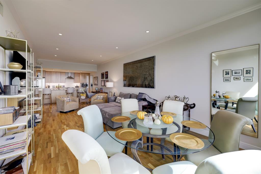1111 Hermann Drive # 15E