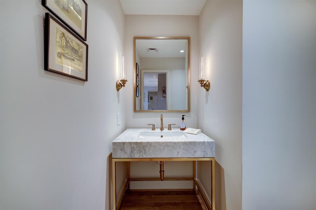 1111 Hermann Drive # 15E