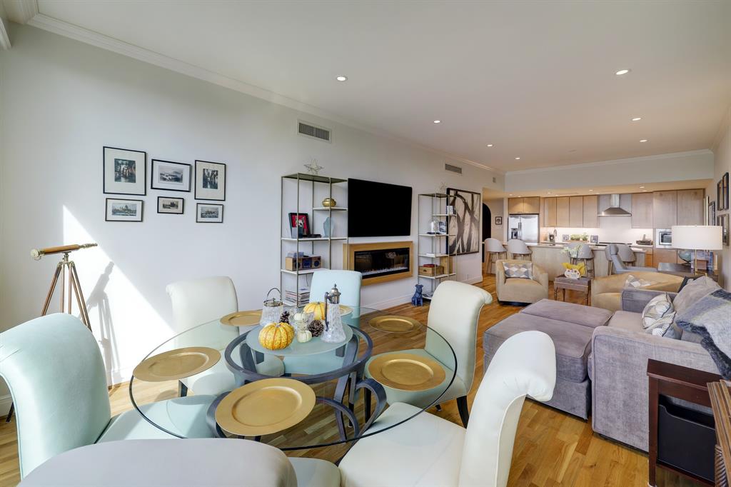 1111 Hermann Drive # 15E