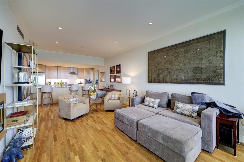 1111 Hermann Drive # 15E