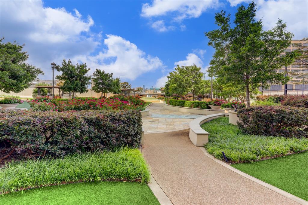 1111 Hermann Drive # 15E