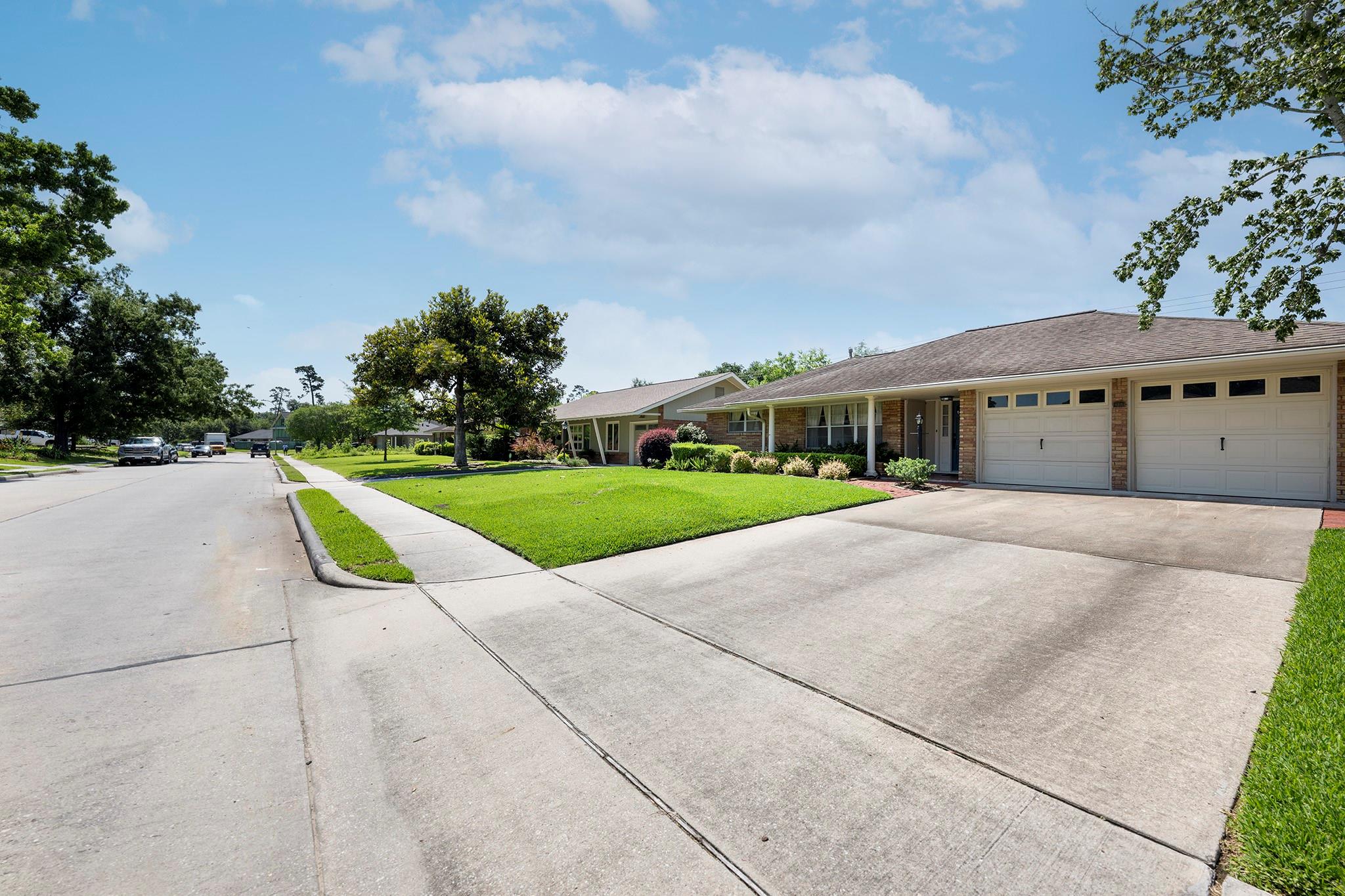 6215 Waltway Drive