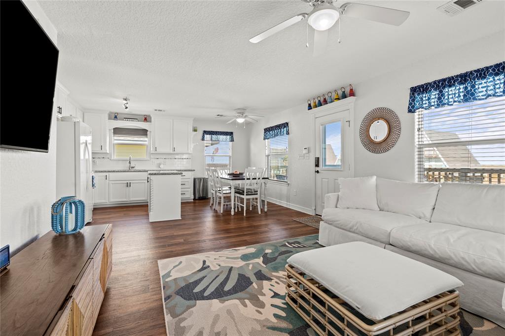 223 Sandpebble Place
