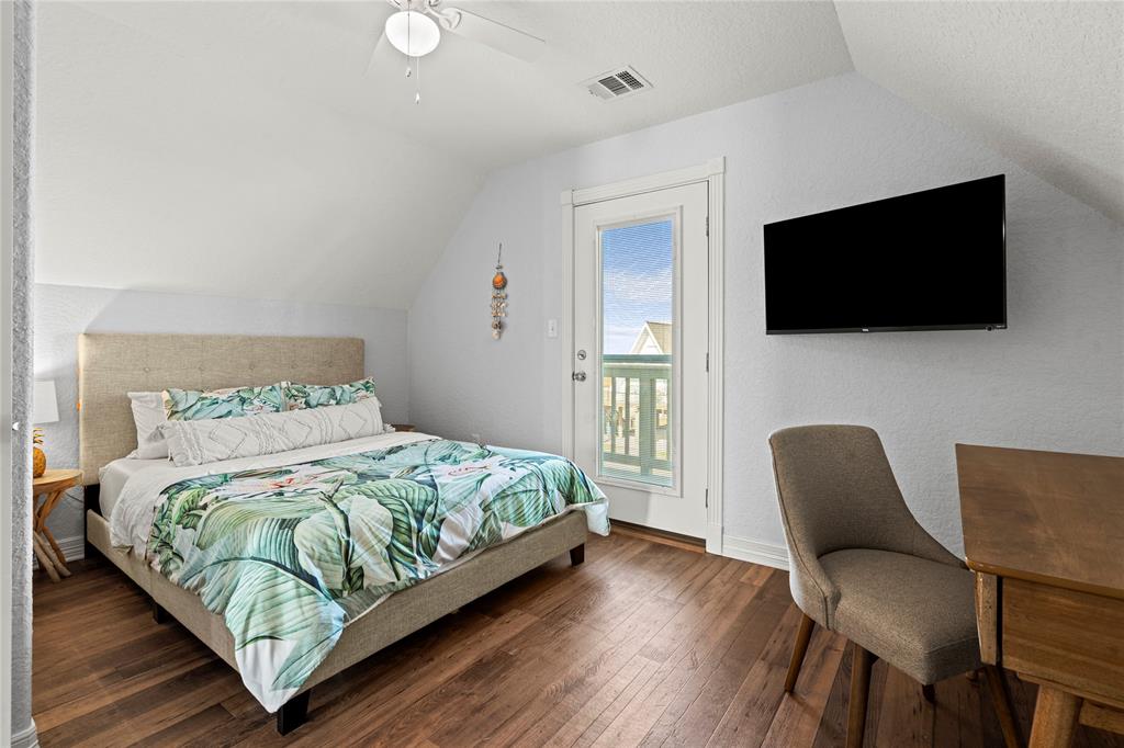 223 Sandpebble Place