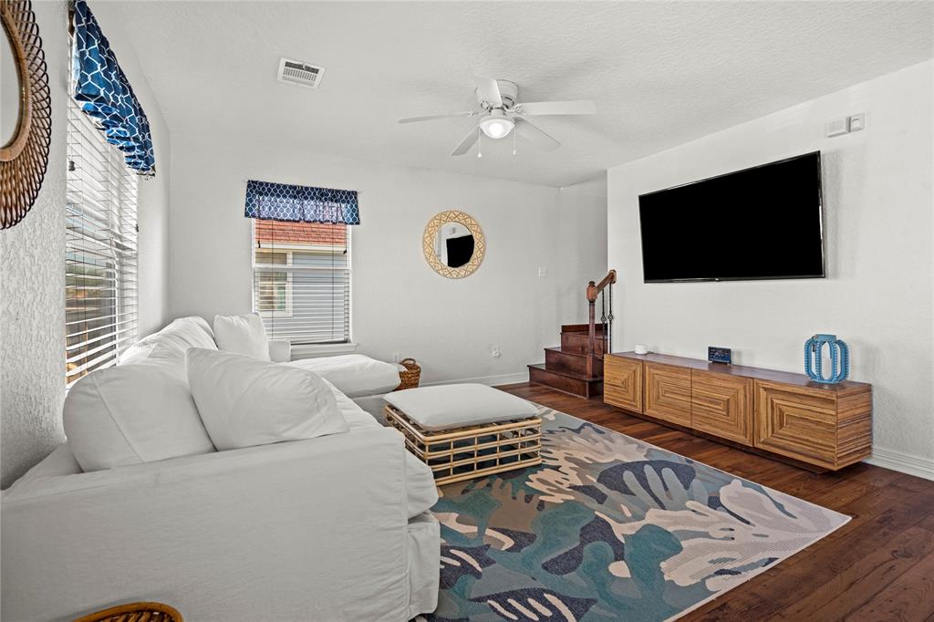223 Sandpebble Place