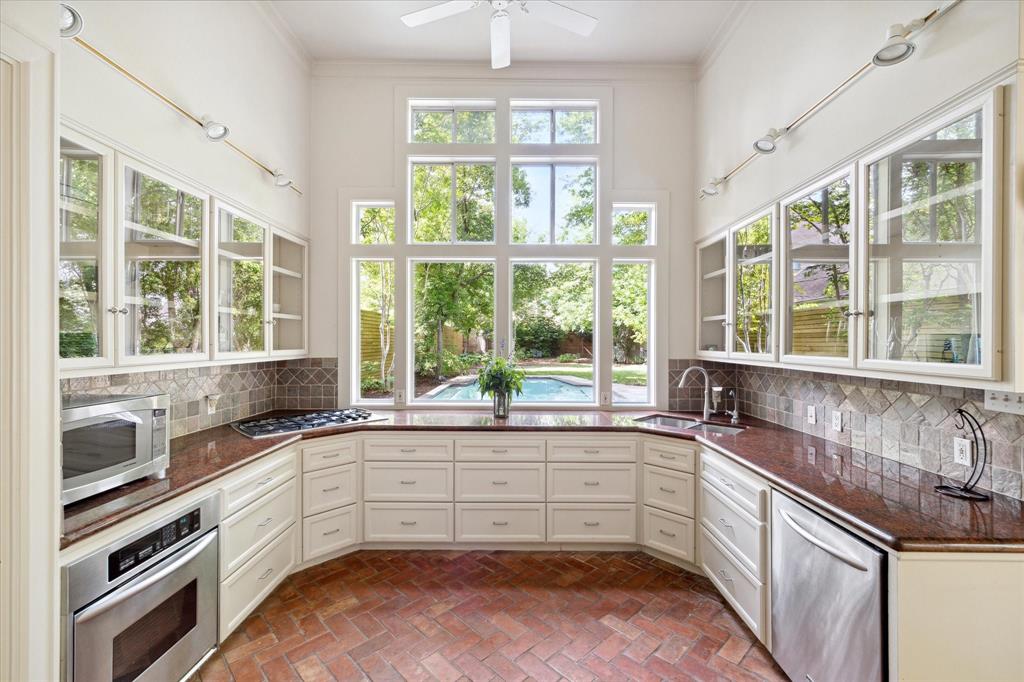 2244 Colquitt