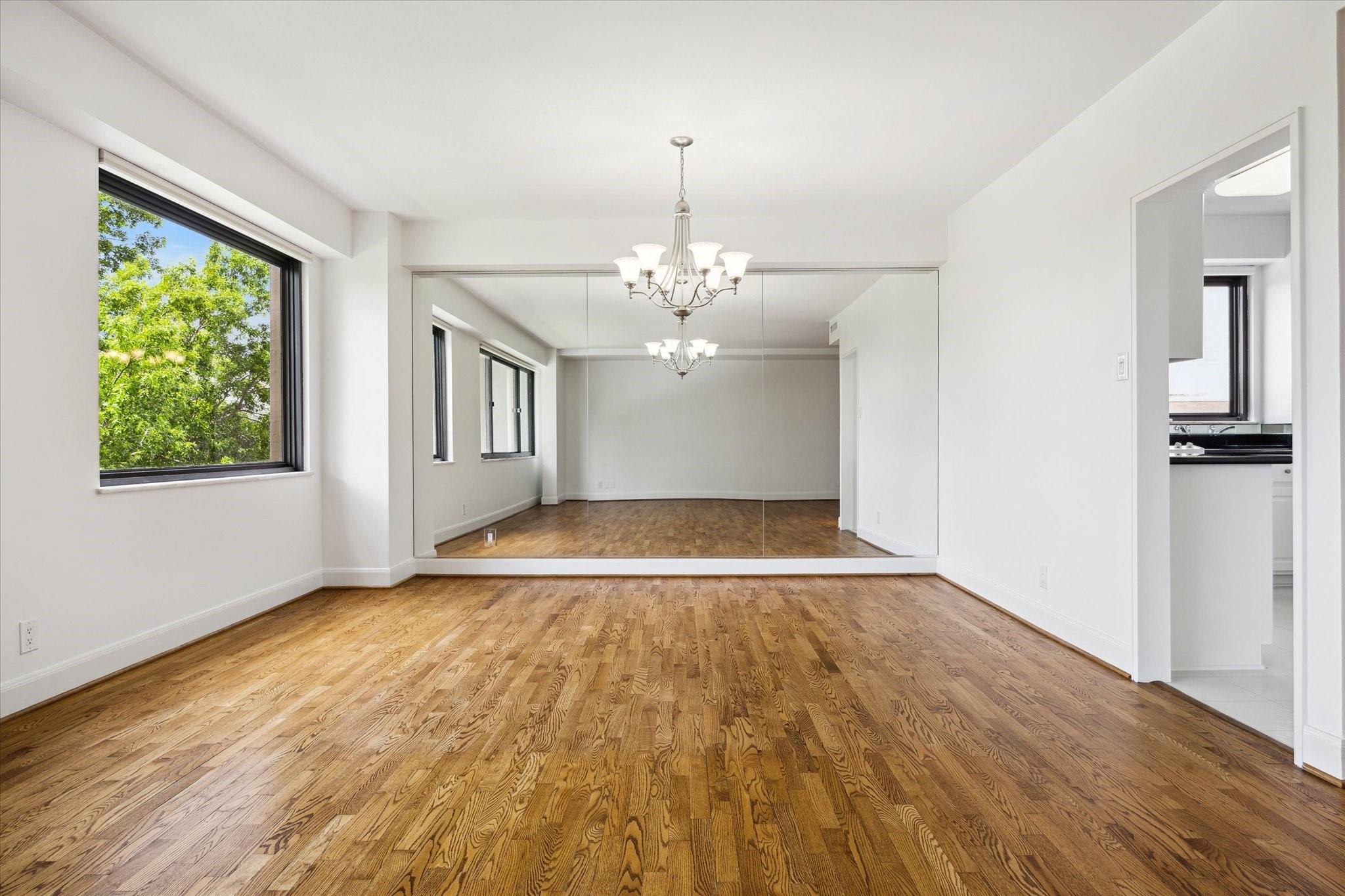 1400 Hermann Drive # 3H