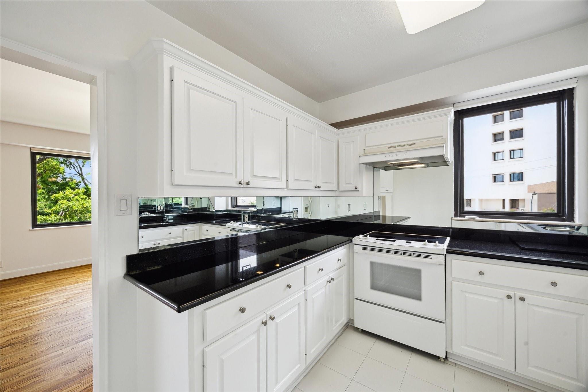 1400 Hermann Drive # 3H