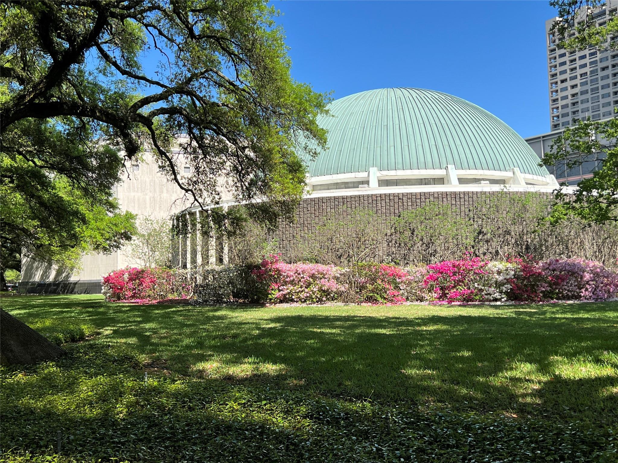 1400 Hermann Drive # 3H