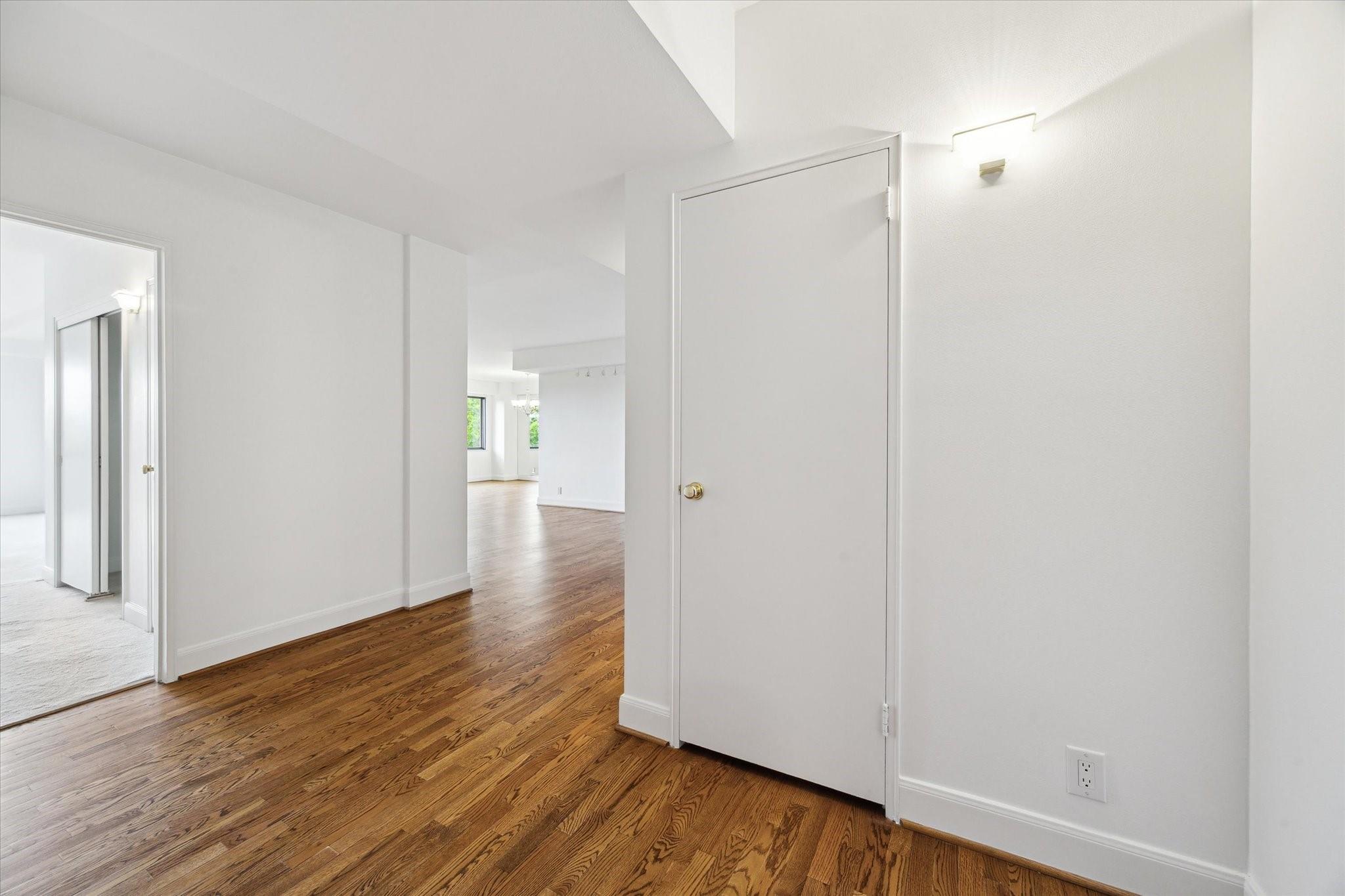 1400 Hermann Drive # 3H