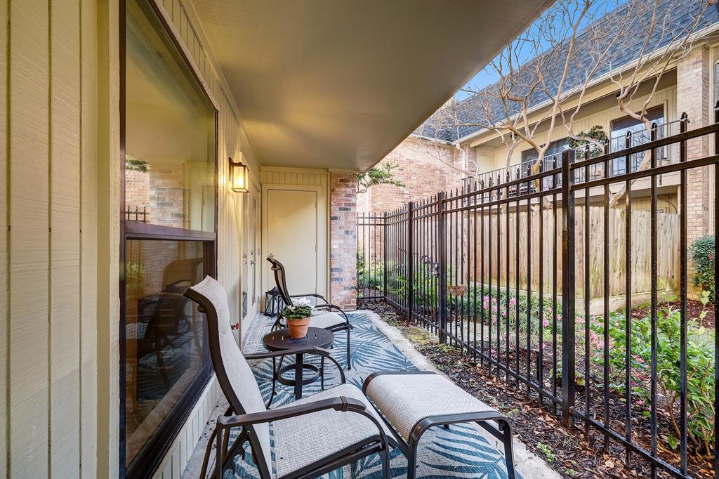 1601 S Shepherd Drive # 122