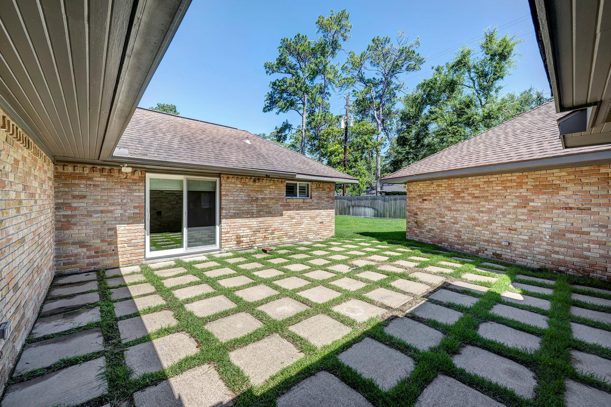 12302 Beauregard Drive