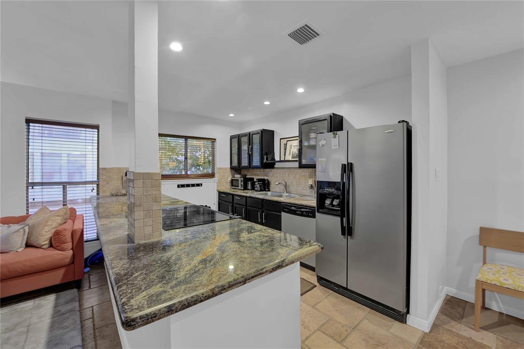 216 Stratford Street # 2