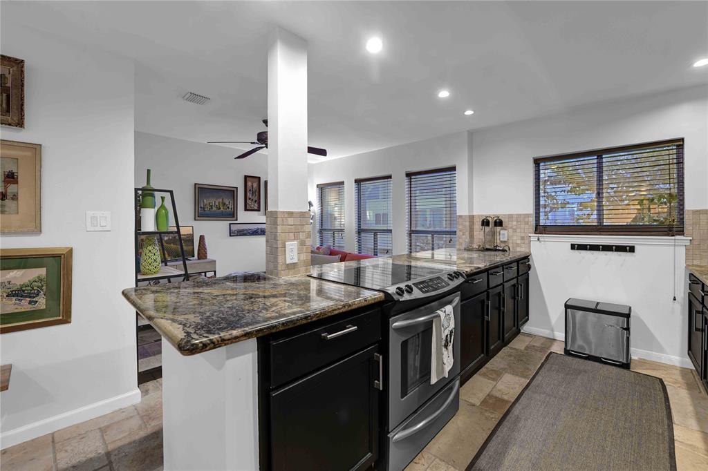 216 Stratford Street # 2