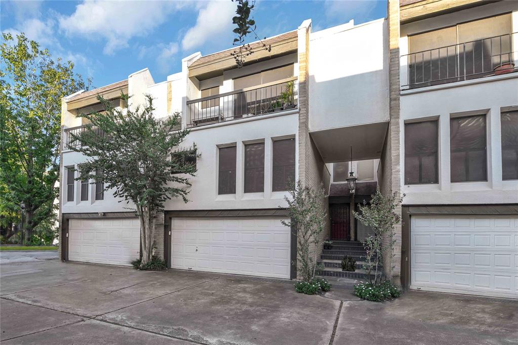 216 Stratford Street # 2