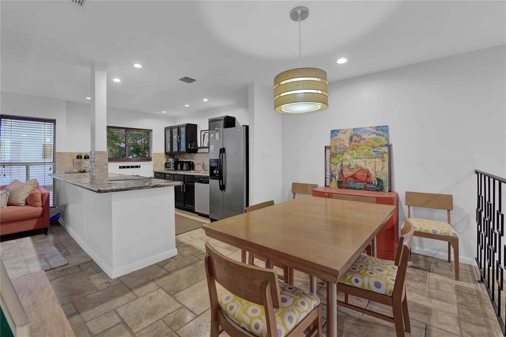 216 Stratford Street # 2
