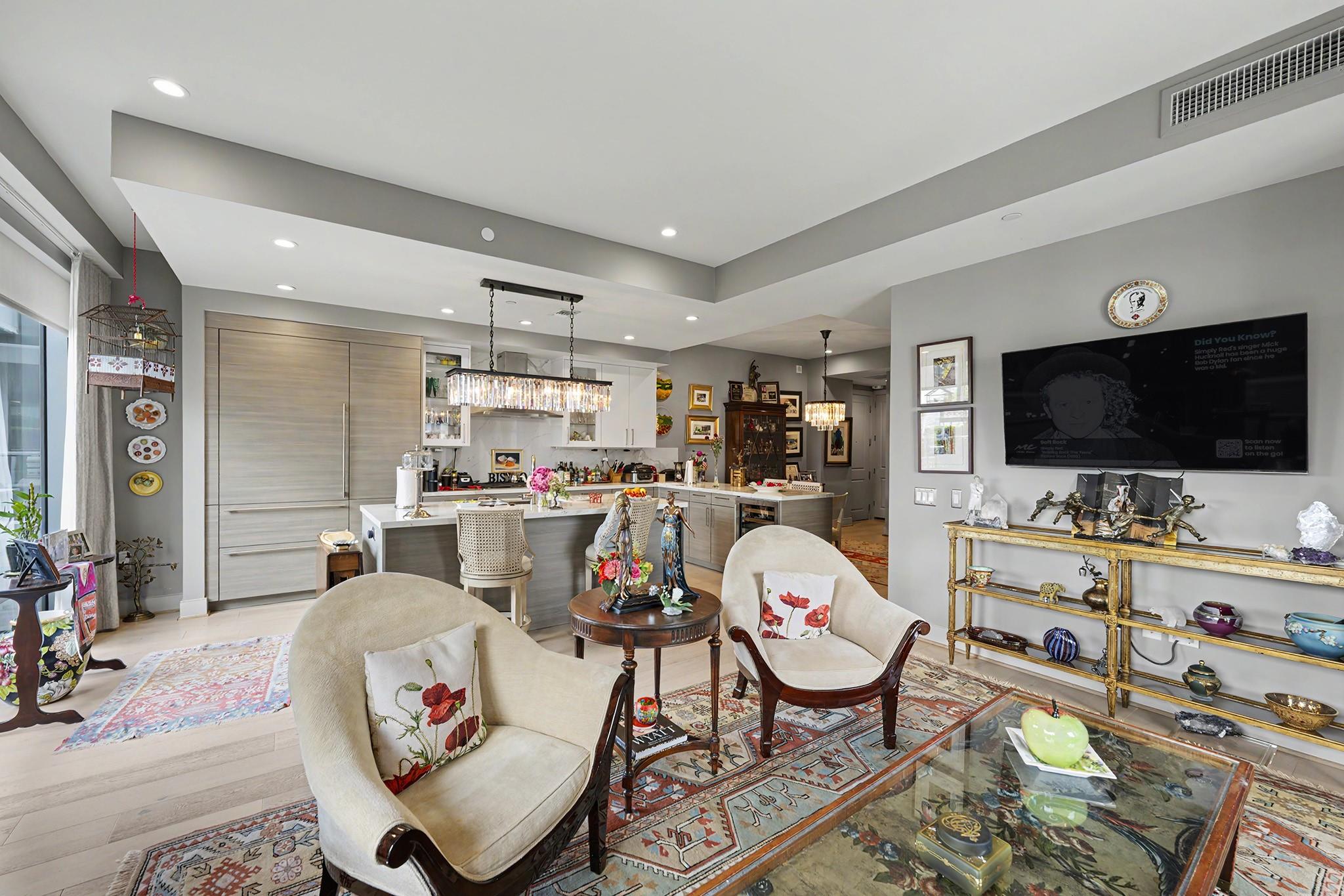 2047 Westcreek Lane # 403