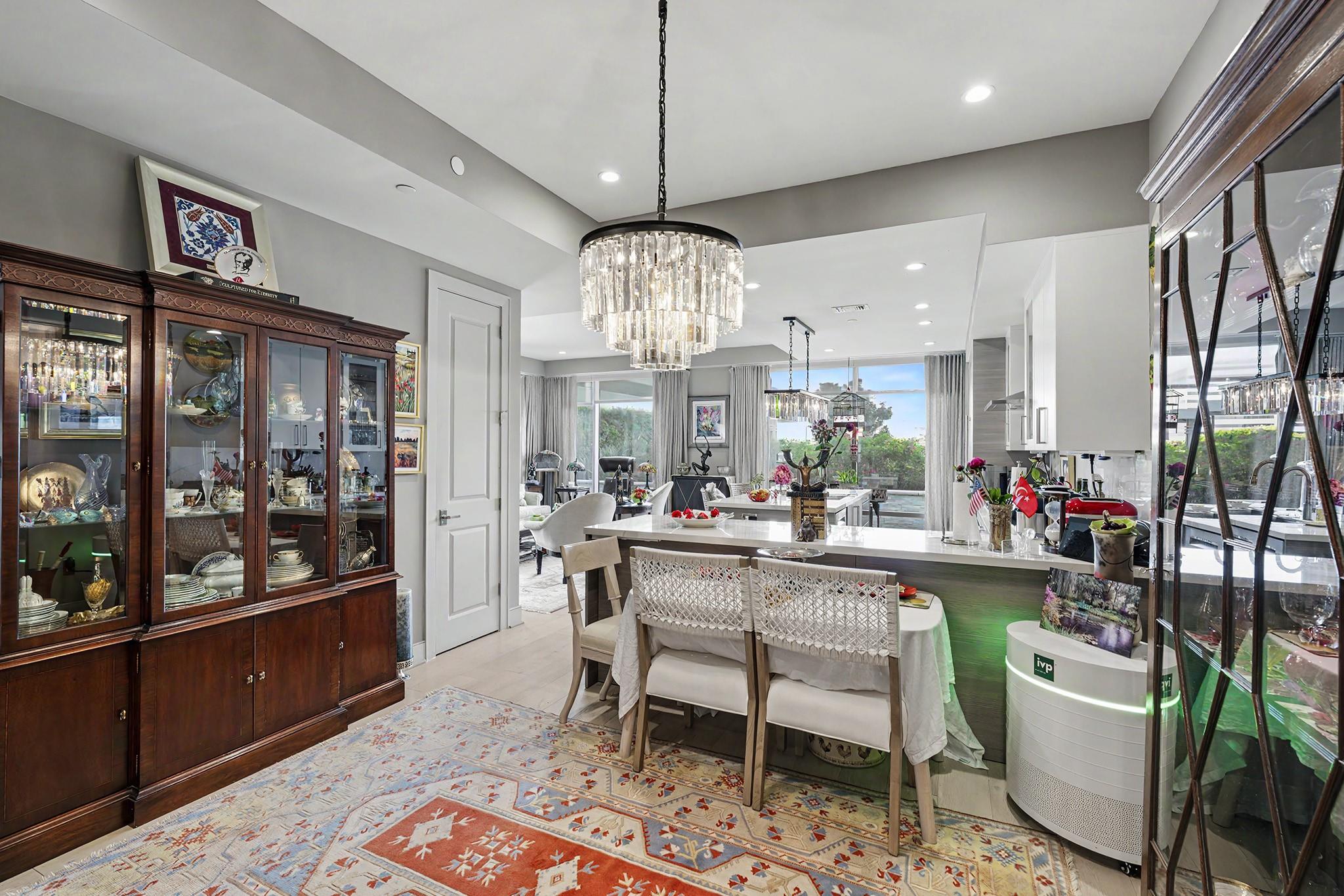 2047 Westcreek Lane # 403