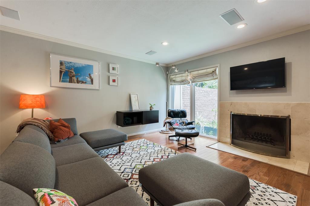 2324 Steel Street # 20