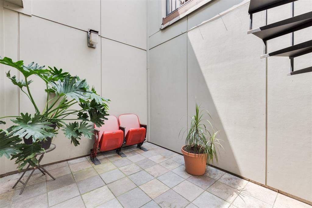 2324 Steel Street # 20
