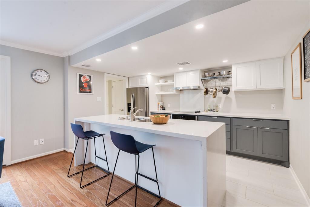 2324 Steel Street # 20