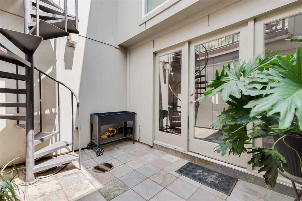 2324 Steel Street # 20