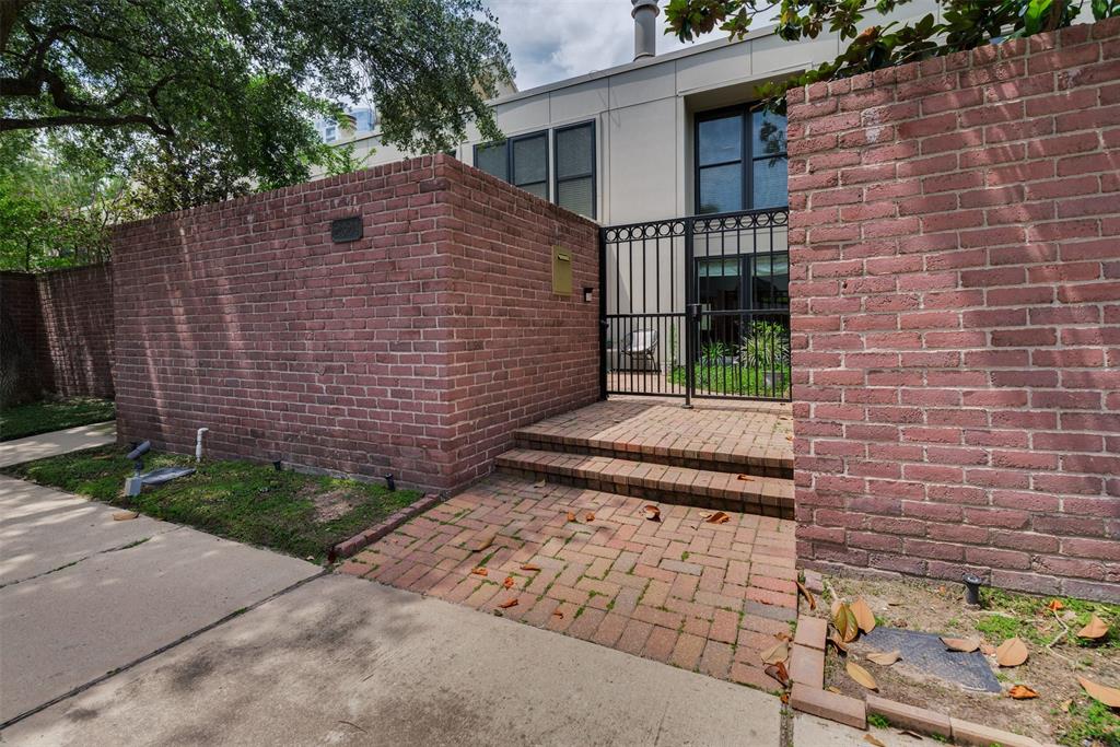 2324 Steel Street # 20