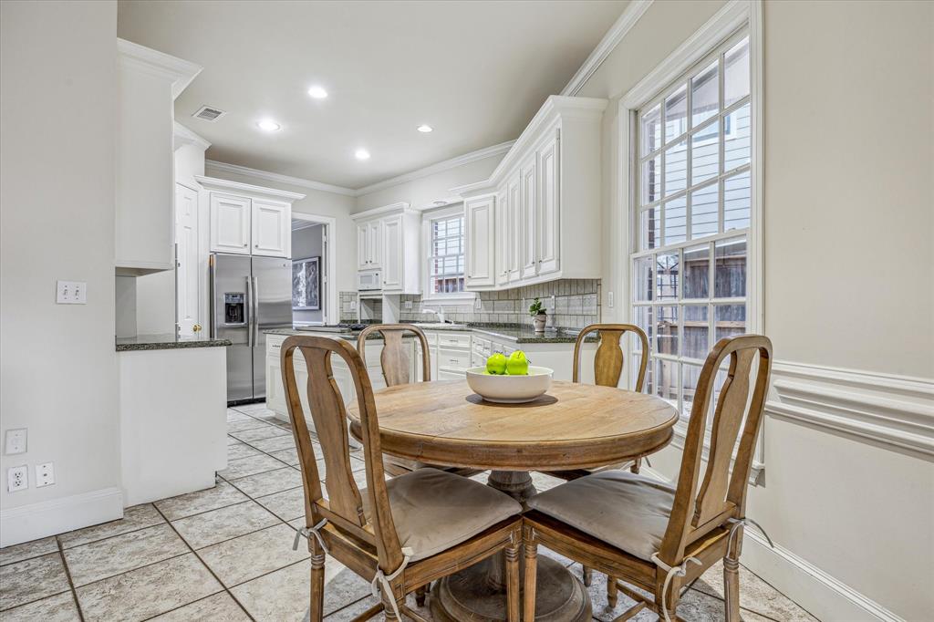 3823 Marquette Street