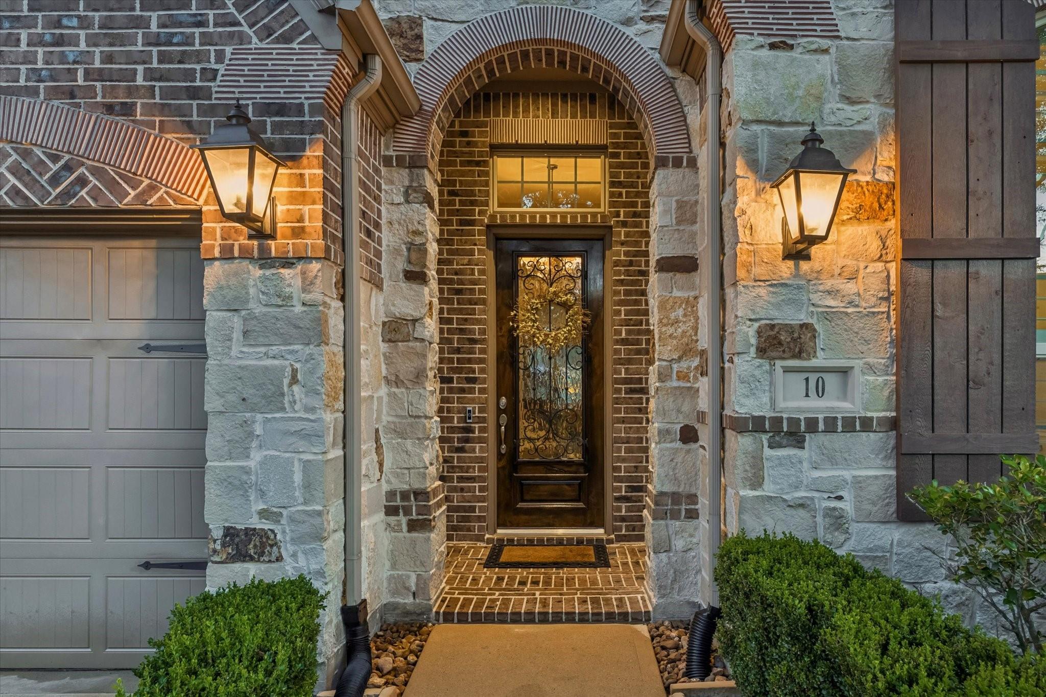 10 Stefano Way