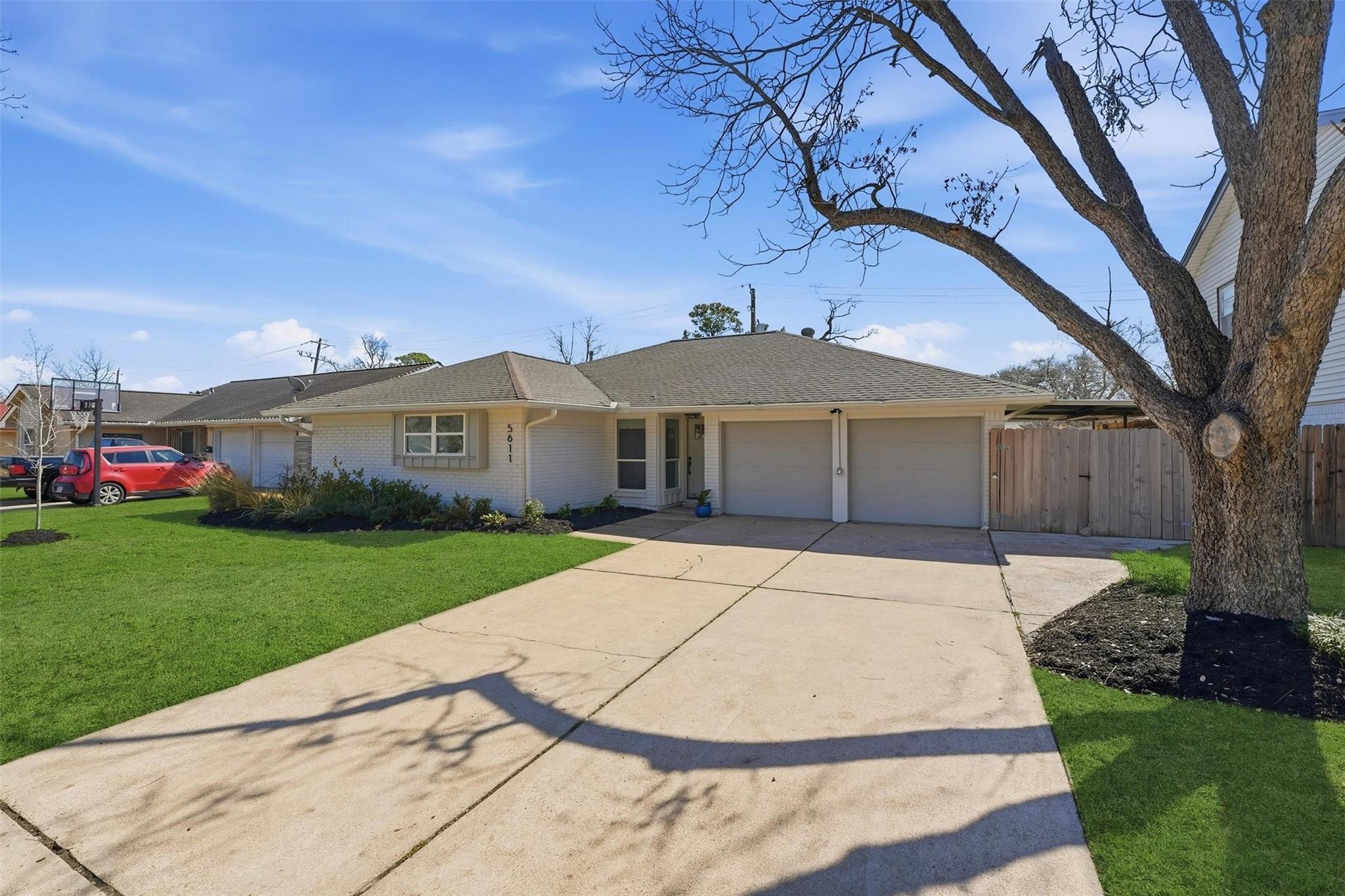 5611 De Milo Drive