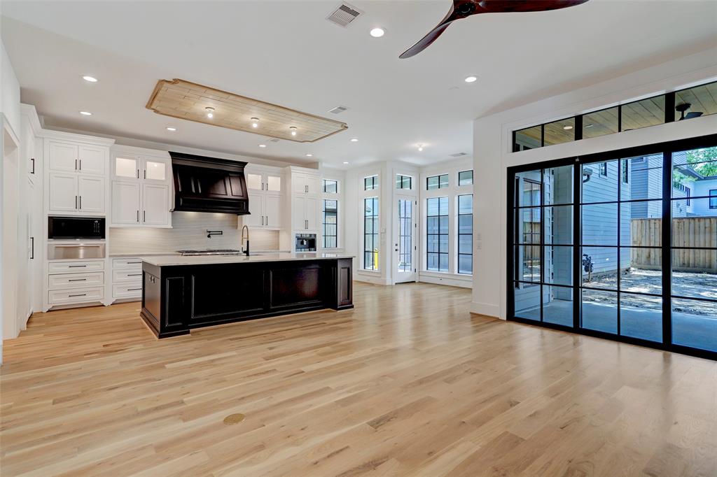 4719 Shetland Lane