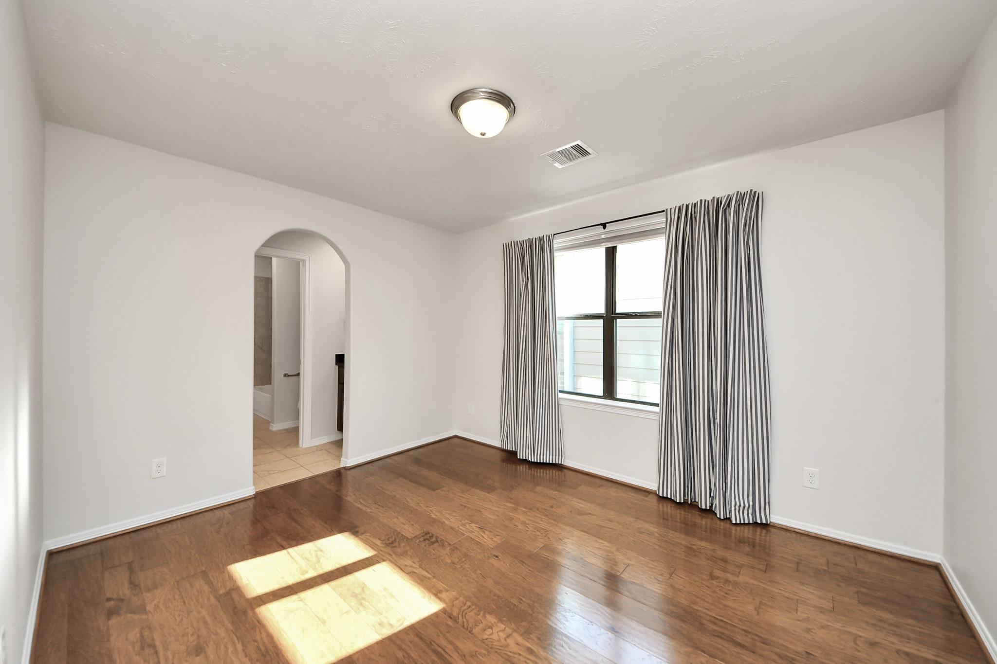 2508 Woodhead Street