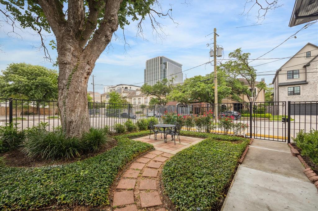2207 Mimosa Drive # 2