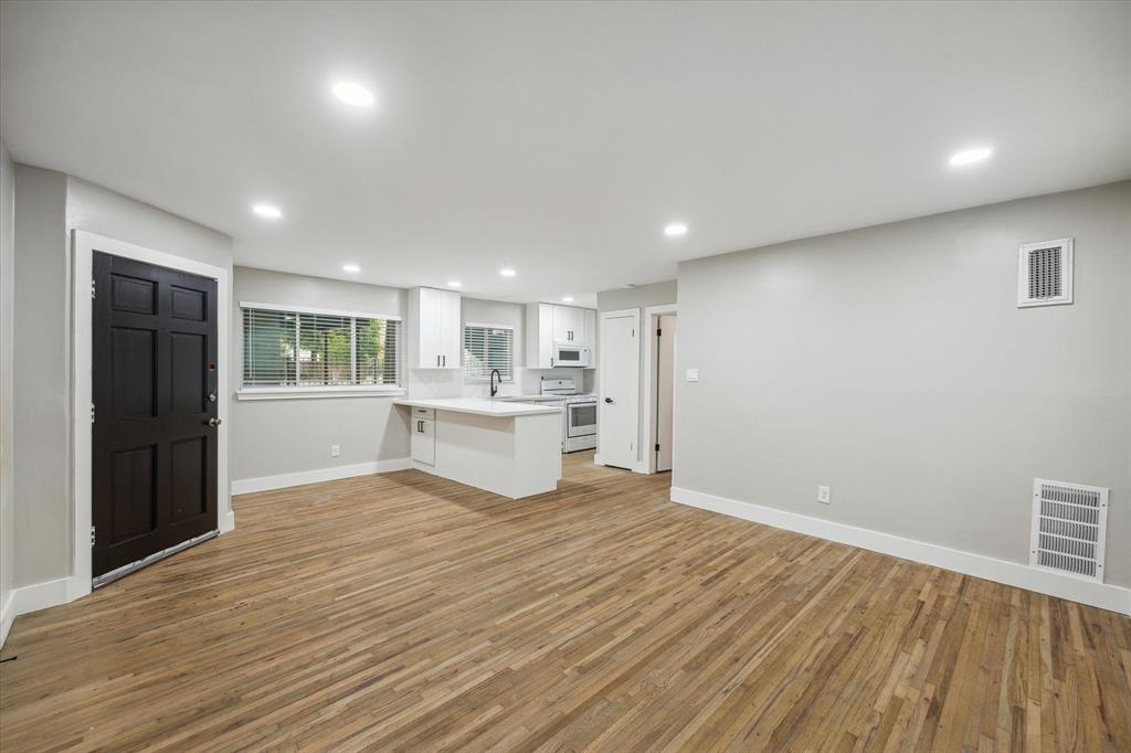 2207 Mimosa Drive # 2