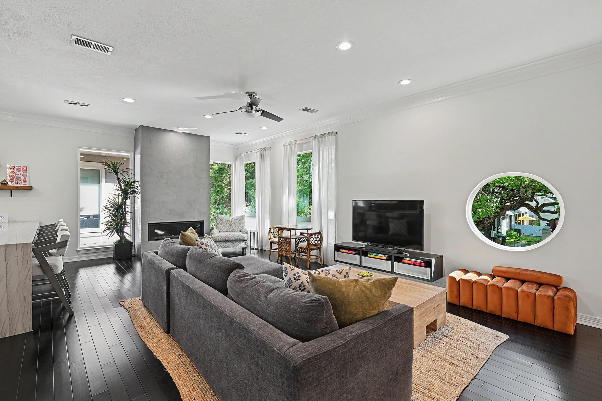 3011 Houston Avenue Unit: C