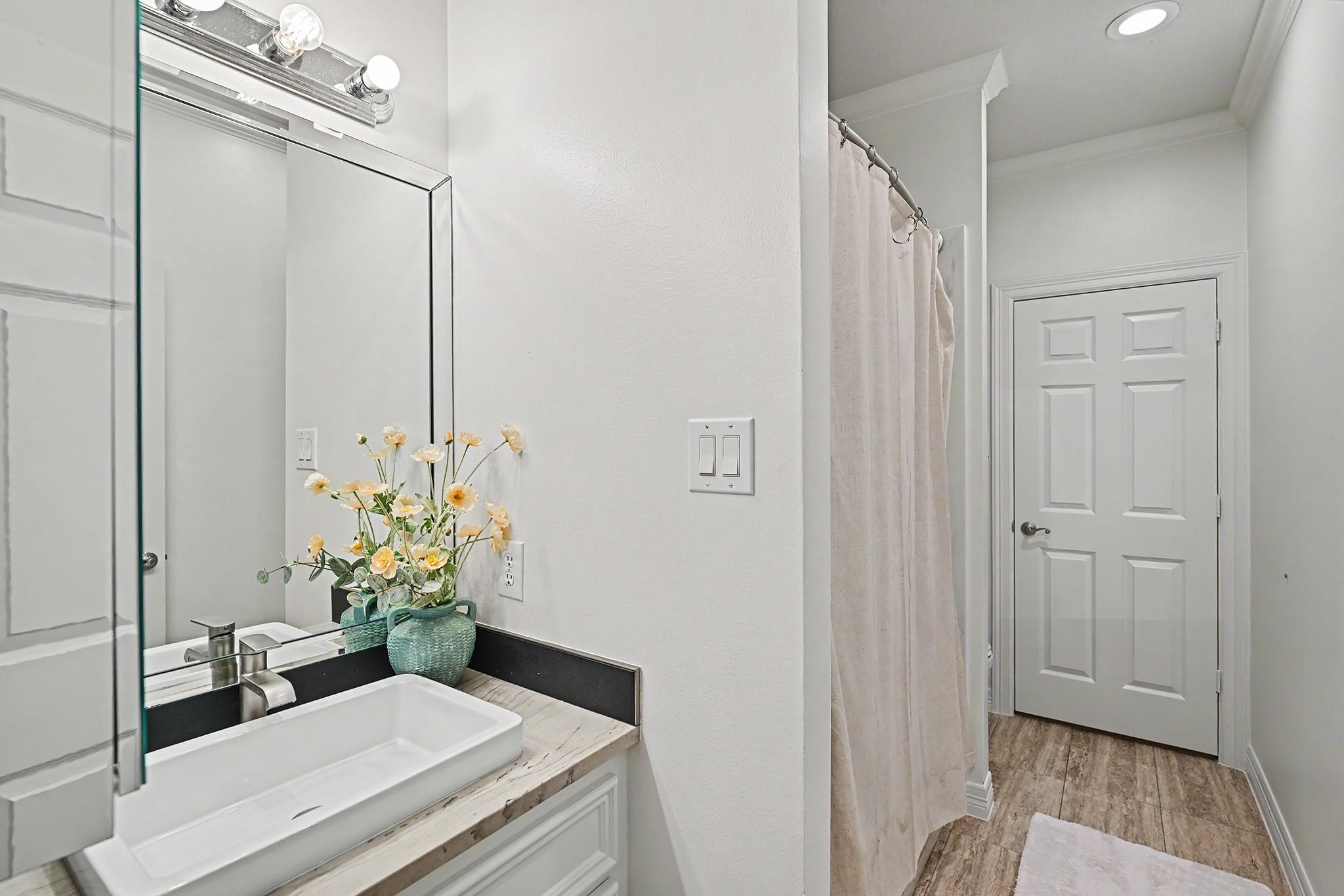 3011 Houston Avenue Unit: C