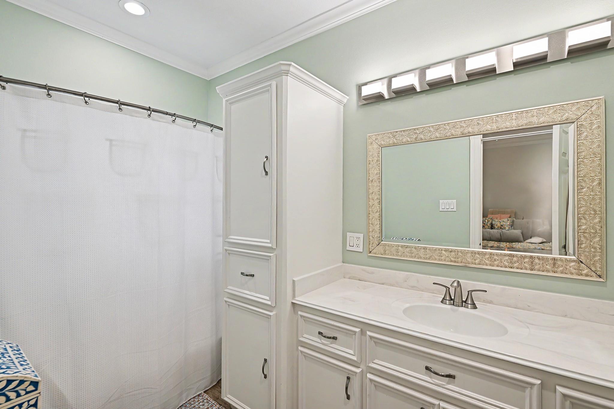 3011 Houston Avenue Unit: C
