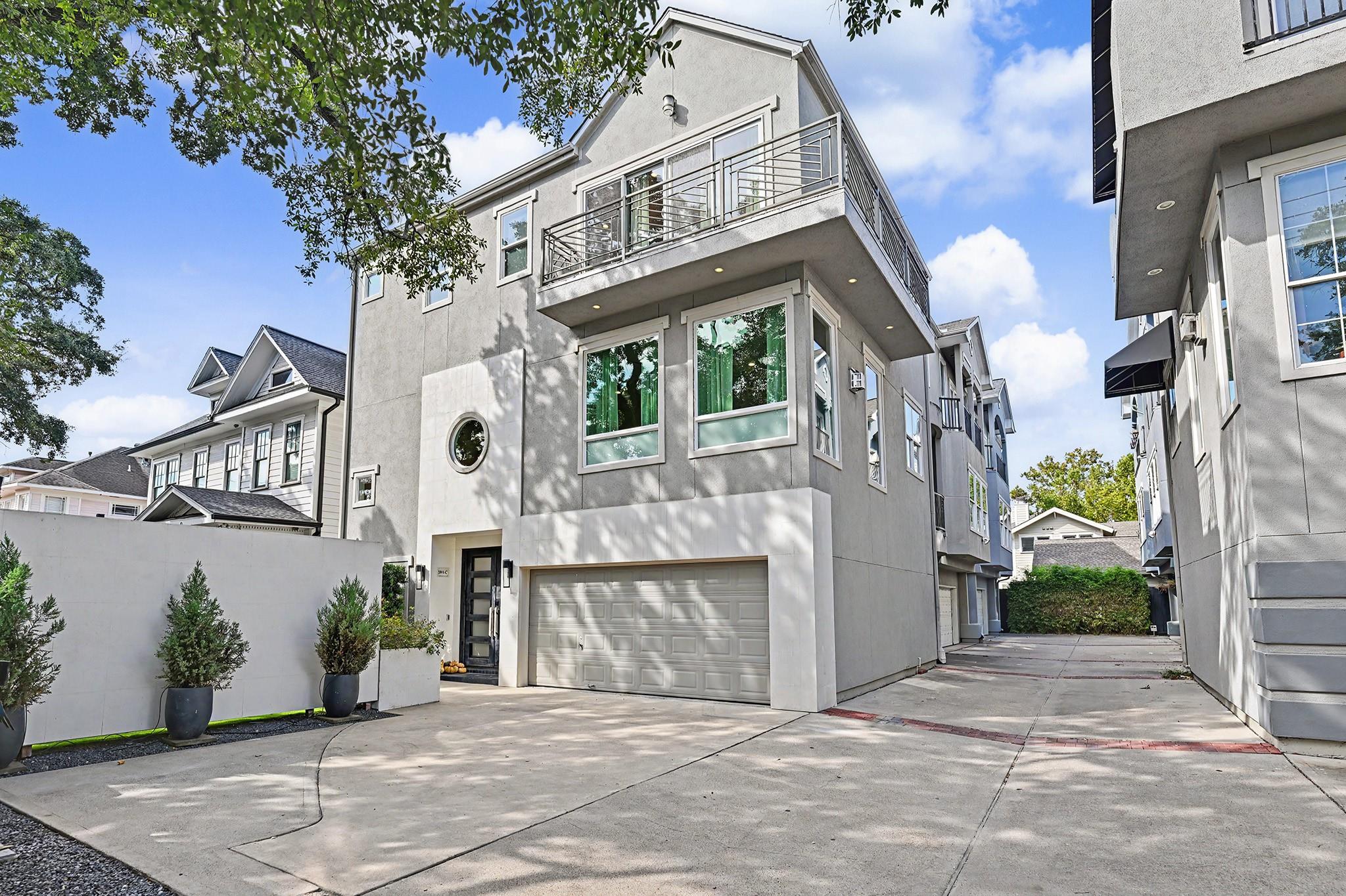 3011 Houston Avenue Unit: C
