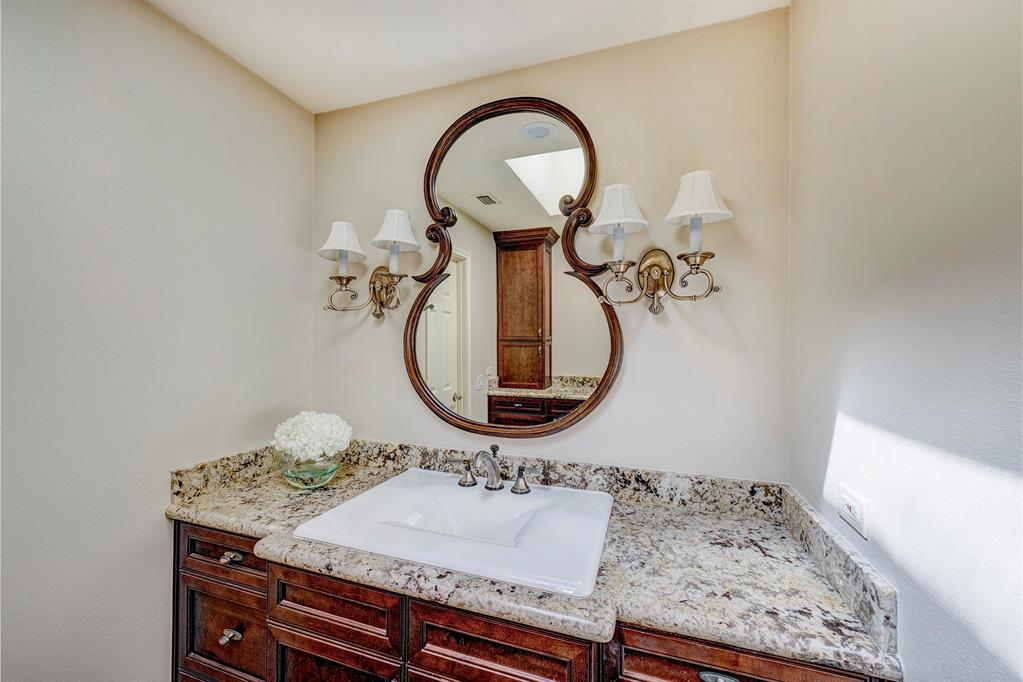 239 Litchfield Lane