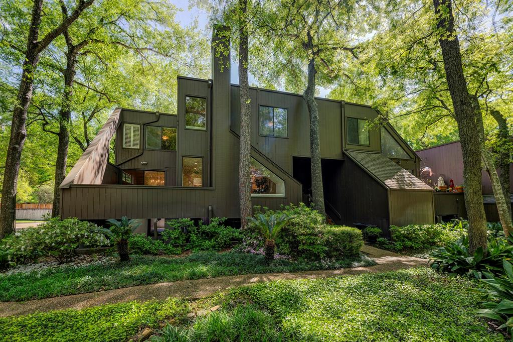 239 Litchfield Lane