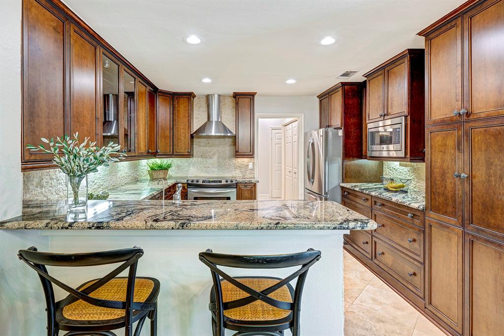 239 Litchfield Lane